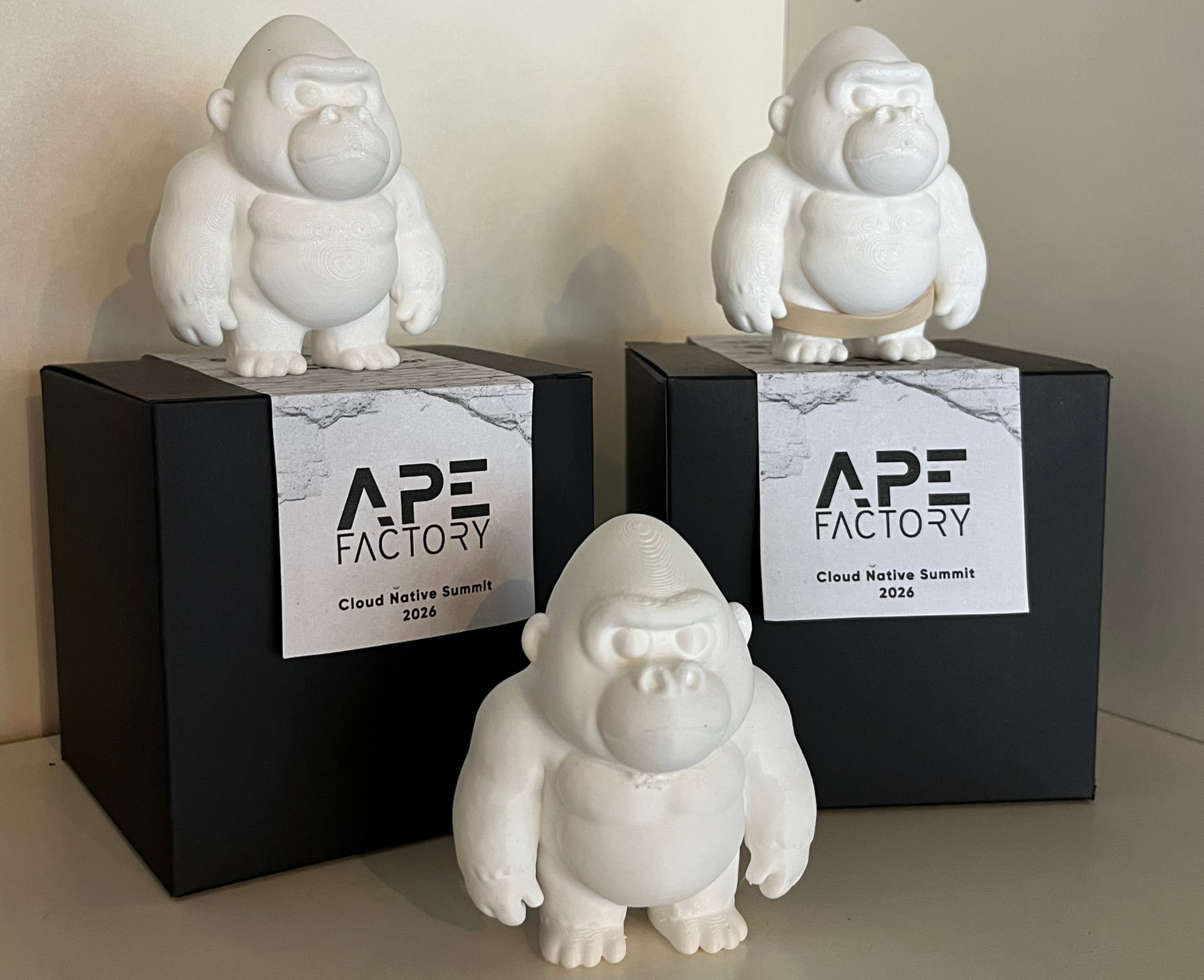 APE FACTORY  — CommunityDays2026, Detailansicht von KOPFBRAND